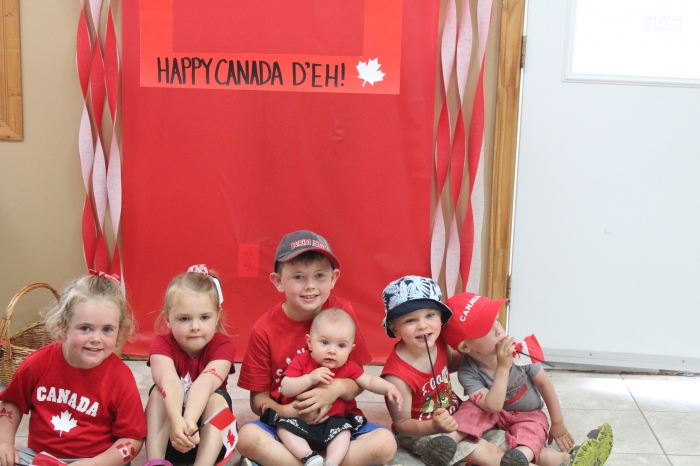 Happy Canada Day - Photo booth with Kids