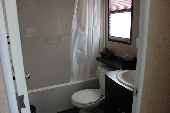 Cottager - Bathroom 1